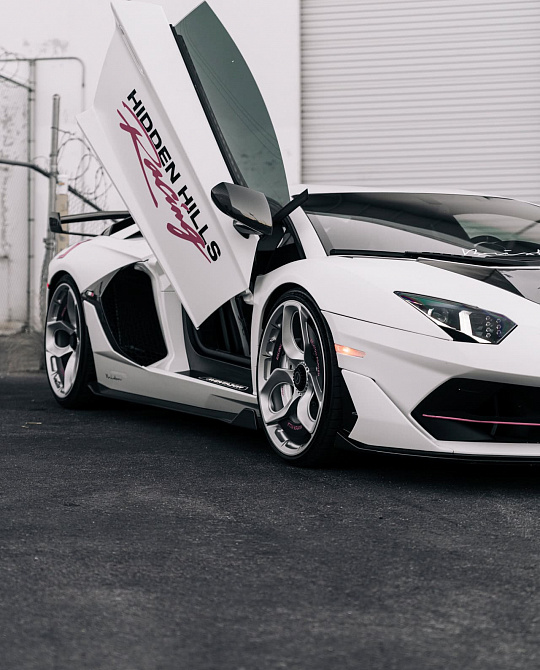 Фото дисков NC01-R Серебро на Lamborghini Aventador