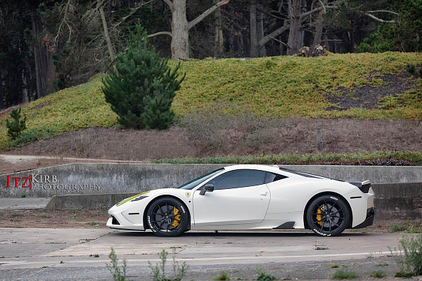 Фото дисков HRE P101 Черный глянец на Ferrari 458