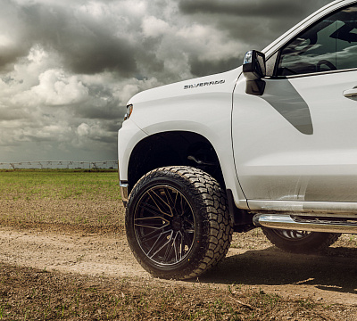 Фото дисков Vossen HF6-5 на Chevrolet Silverado IV