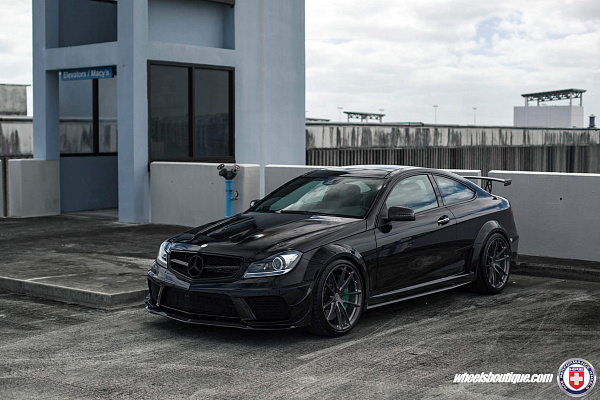 Фото дисков HRE P104 Глянцевый темный лак на Mercedes-Benz C-Class (W204)