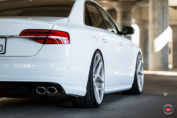 Фото дисков Vossen CG-205 Сатиновый лак на Audi A/S 8 (D4)