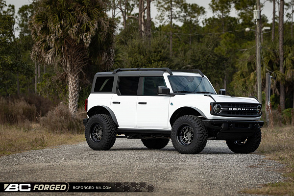 Фото дисков BC Forged LE72 // MLE72 Глянцевый графит на Ford Bronco