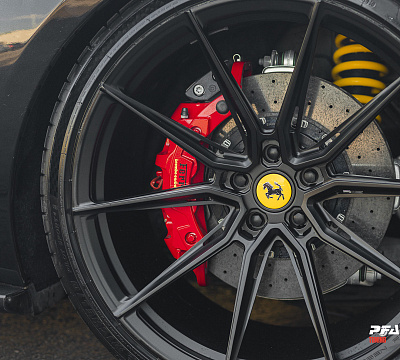 Фото дисков Vossen EVO-2R на Ferrari F12