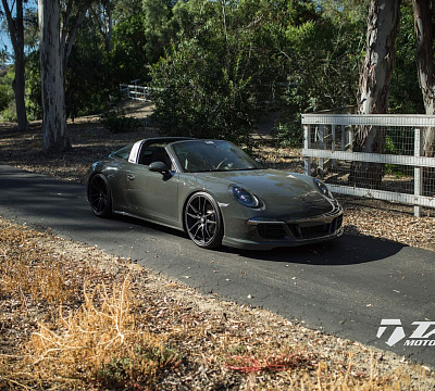 Фото дисков HRE P104 на Porsche 911 VII