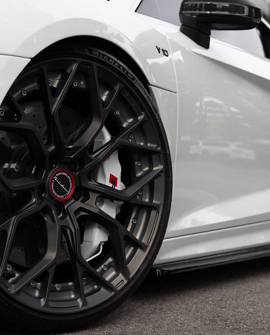 Фото дисков PF10 Черный сатин на Audi R8 (4S)