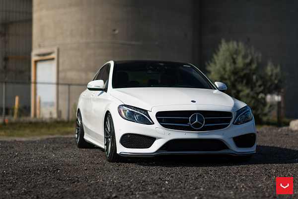 Фото дисков Vossen VFS-2 Глянцевый графит на Mercedes-Benz C-Class (W205)
