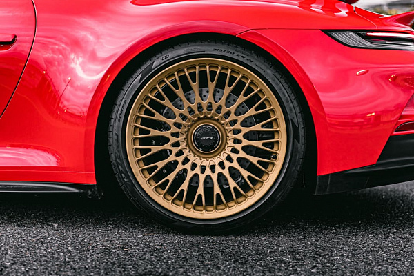 Фото дисков Brixton Forged TR20 Сатиновое темное золото на Porsche 911 VIII