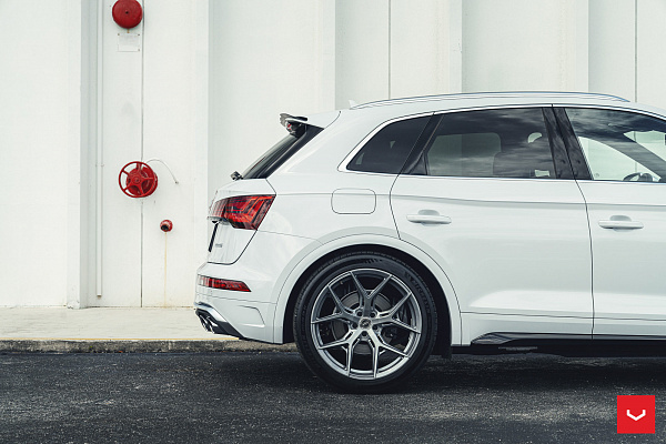 Фото дисков Vossen HF-5 Серебро на Audi Q5 GU