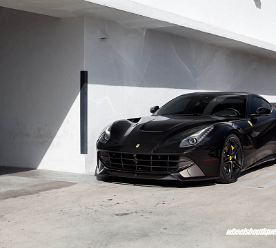 Фото дисков HRE S207 на Ferrari F12