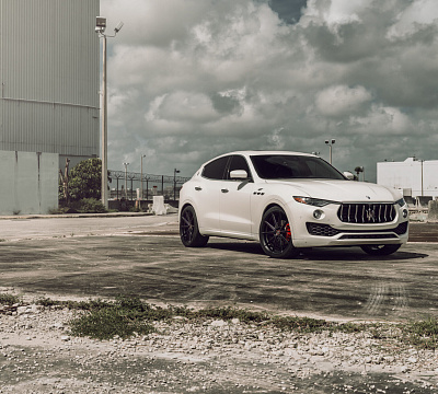 Фото дисков Vossen HFX-2 (5-Lug) на Maserati Levante