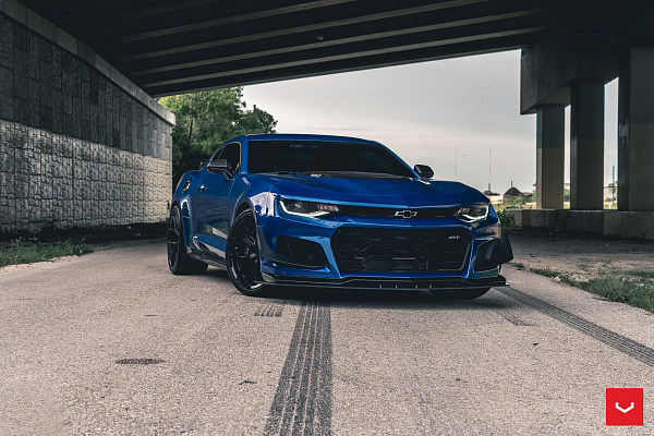 Фото дисков Vossen HF-5 Черный глянец на Chevrolet Camaro VI