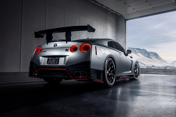 Фото дисков HRE R101 Lightweight Черный глянец на Nissan GT-R