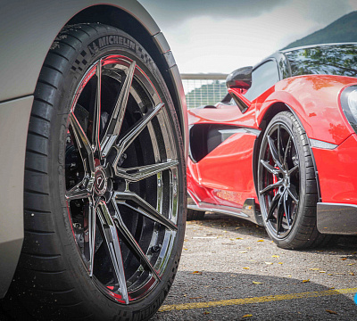 Фото дисков Vossen EVO-2R на McLaren 720S