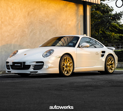 Фото дисков HRE P201 на Porsche 911 VI