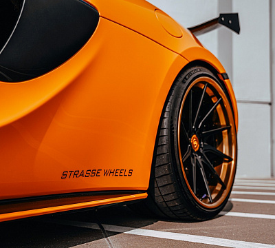 Фото дисков Strasse Wheels SV10T Deep Concave FS на McLaren 570S