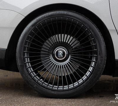 Фото дисков Vossen S17-16 на Rolls-Royce Cullinan