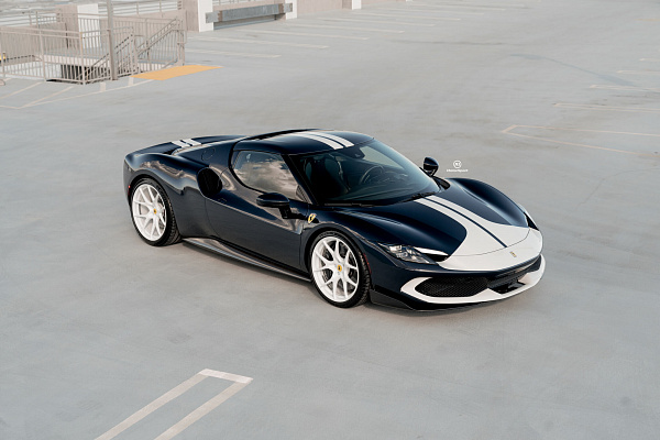 Фото дисков HRE 521M Белый глянец на Ferrari 296