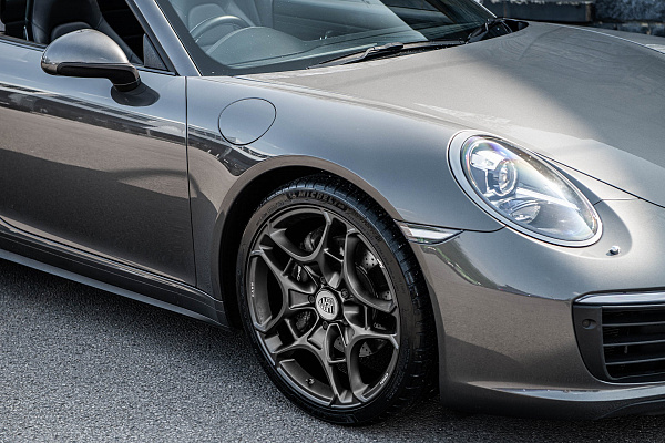 Фото дисков Kahn Type 11 Сатиновый графит на Porsche 911 VII
