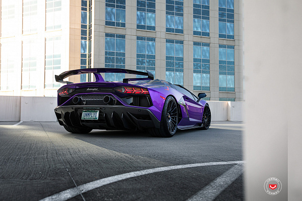 Фото дисков Vossen S17-04 Черный глянец на Lamborghini Aventador