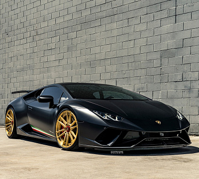 Фото дисков Strasse Wheels SV12 Deep Concave Duoblock на Lamborghini Huracan
