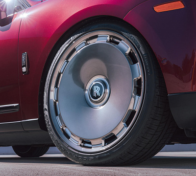 Фото дисков HRE L108M на Rolls-Royce Cullinan