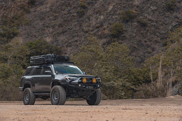 Фото дисков Black Rhino AXLE  на Toyota 4Runner V