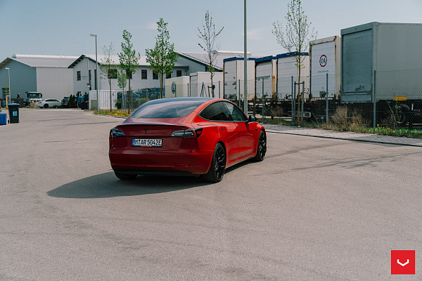 Фото дисков Vossen HF-2 Черный сатин на Tesla Model 3