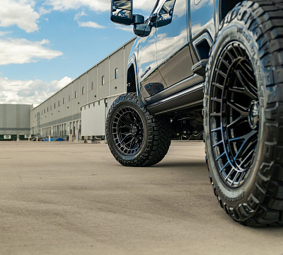 Фото дисков Vossen HFX-1 (8-Lug) на GMC Sierra IV