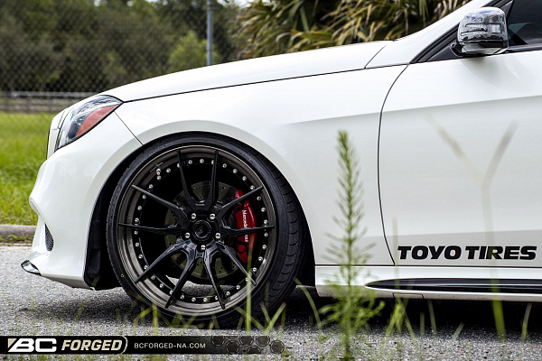 Фото дисков BC Forged HCA162 Черный глянец на Mercedes-Benz E-Class (W212, S212, C207)