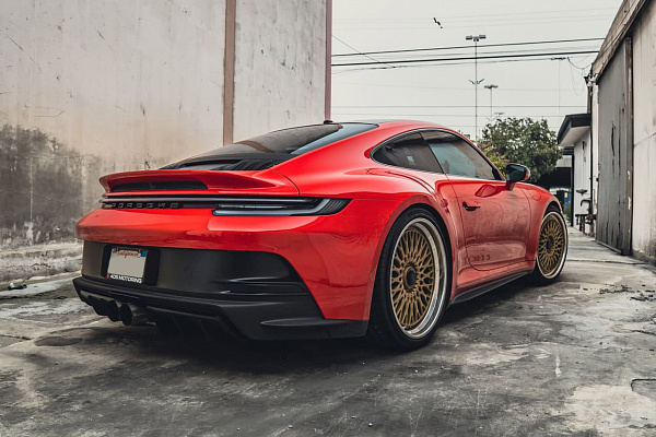 Фото дисков Brixton Forged TR20 Сатиновое золото на Porsche 911 VIII