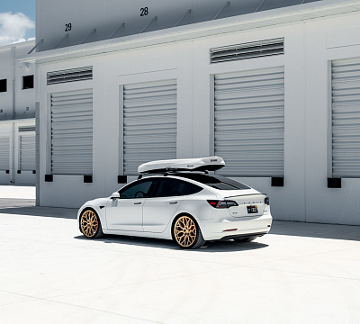Фото дисков Vossen HF-2 на Tesla Model 3