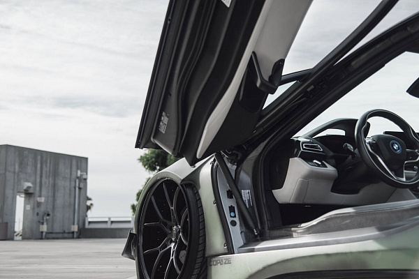 Фото дисков Savini SV80 Черный сатин на BMW i8