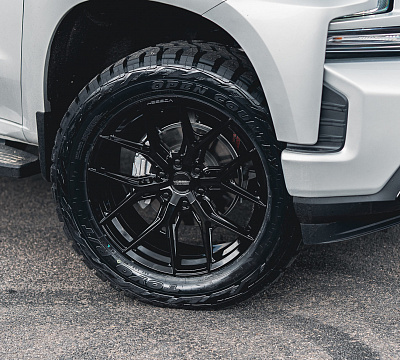 Фото дисков Vossen HF6-4 на Chevrolet Silverado IV