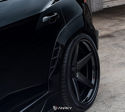 Фото дисков Anrky RS5.3 на Lamborghini Urus