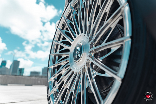 Фото дисков Vossen S17-15T Глянцевый лак на Rolls-Royce Cullinan