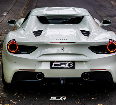 Фото дисков HRE P104 на Ferrari 488