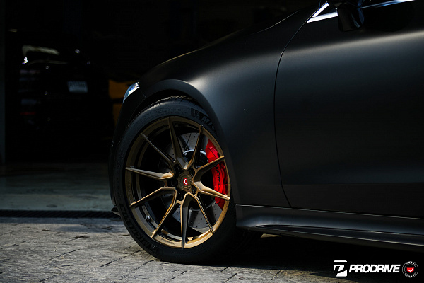 Фото дисков Vossen EVO-2 Глянцевая бронза на Mercedes-Benz CLS (C257)