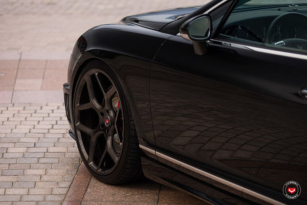 Фото дисков Vossen CG-205 Черный глянец на Bentley Continental GT II