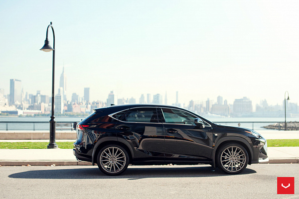 Фото дисков Vossen VFS-2 Серебро на Lexus NX I