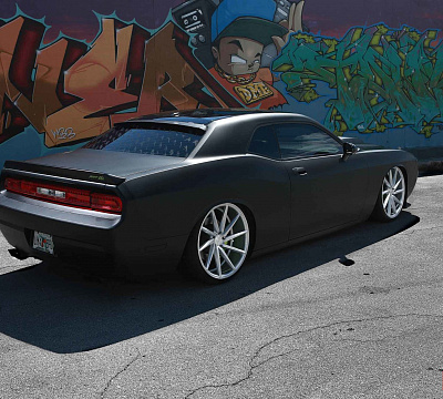 Фото дисков Vossen CVT на Dodge Challenger III