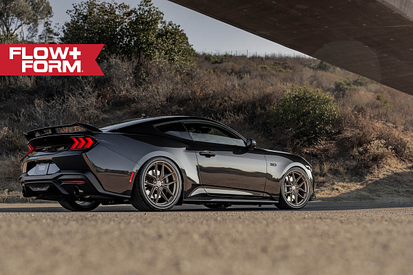 Фото дисков HRE FF21 Сатиновая шампань на Ford Mustang VI