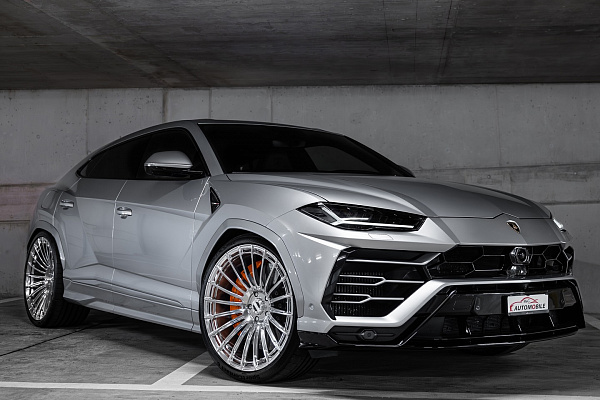 Фото дисков Radi8 R802 Полированный лак на Lamborghini Urus
