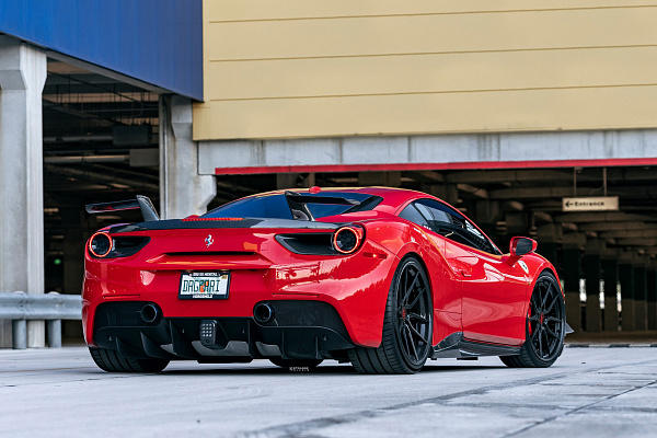 Фото дисков Strasse Wheels SV5 Deep Concave FS Другой цвет на Ferrari 488