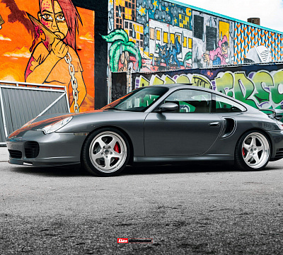 Фото дисков HRE 527 на Porsche 911 V