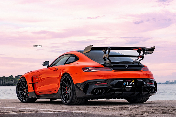 Фото дисков Strasse Wheels SV5 Deep Concave FS Черный сатин на Mercedes-Benz AMG GT I