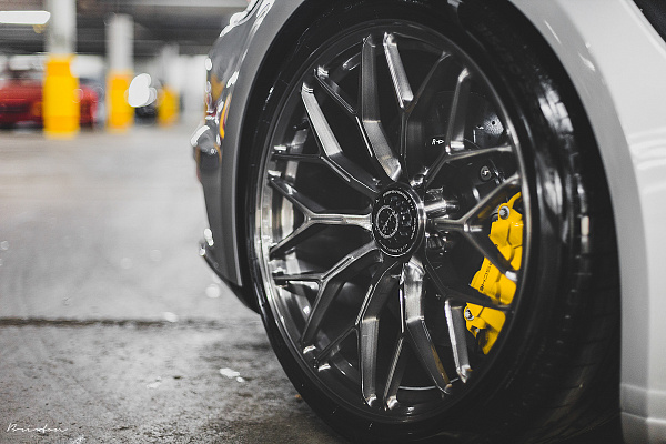 Фото дисков Brixton Forged CM6-R Глянцевый темный лак на Porsche 911 VIII