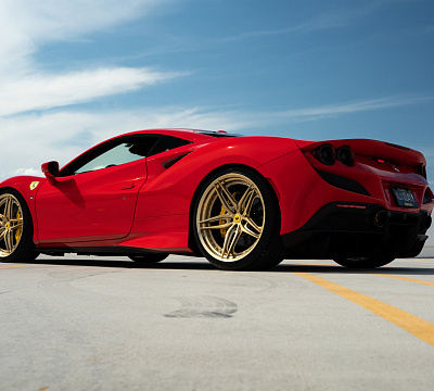 Фото дисков HRE S107SC на Ferrari F8