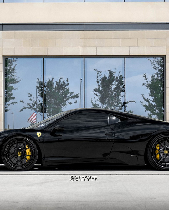 Фото дисков SM5R Deep Concave FS Другой цвет на Ferrari 458