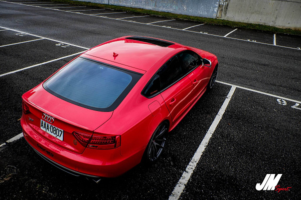 Фото дисков HRE P104 Черный сатин на Audi A/S/RS 5 (8T)