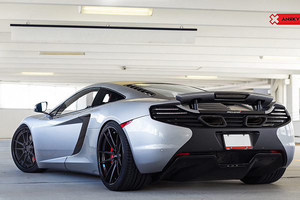 Фото дисков Anrky AN34 Черный сатин на McLaren 12C